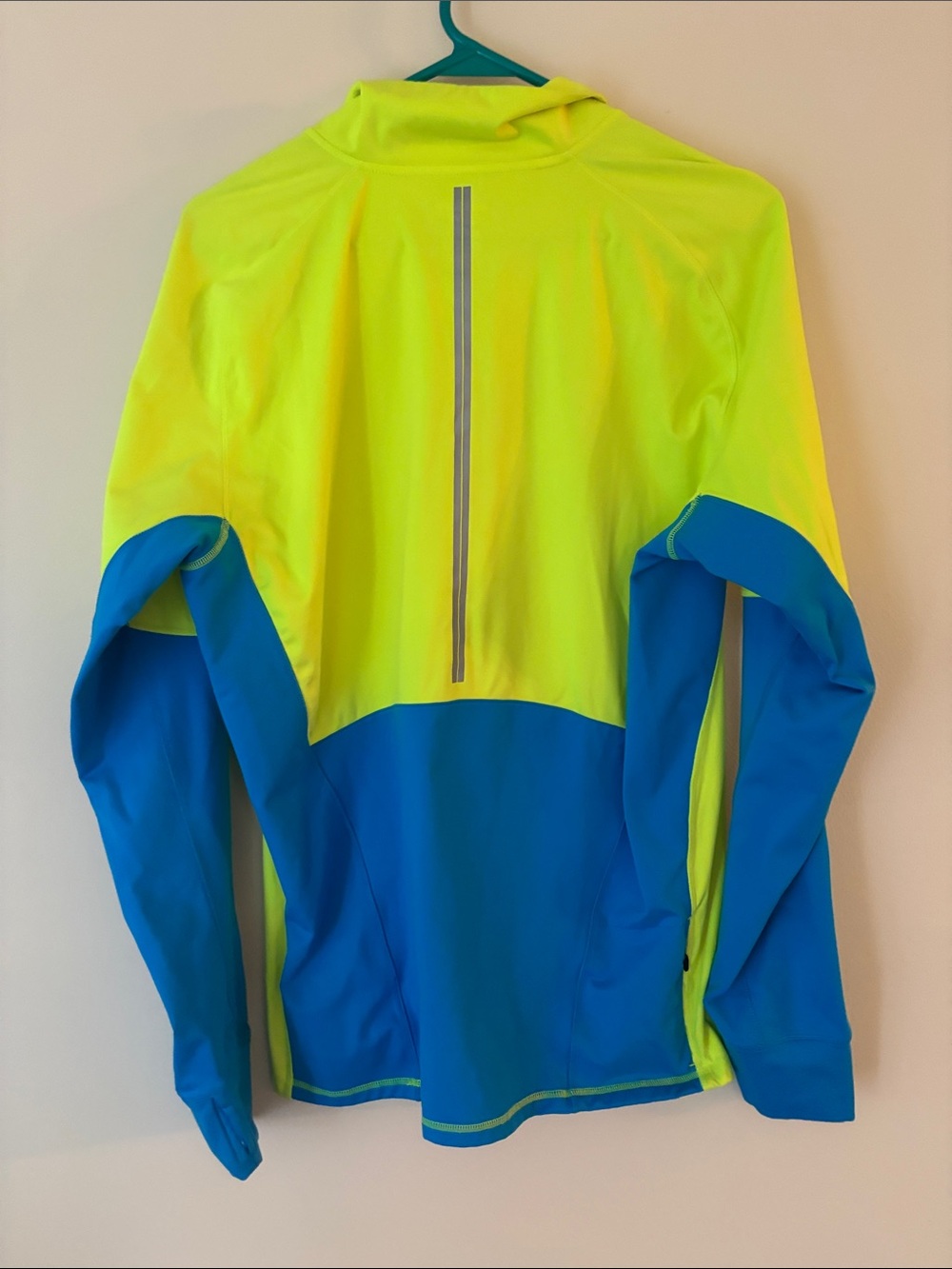Brooks Men’s Neon Yellow and Blue Performance Pullover - Picture 6 of 6